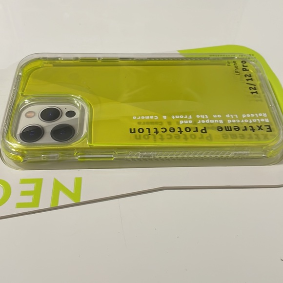 1x Host Pick - Apple iPhone 12 / 12 PRo Neon phone Cover - Picture 5 of 5